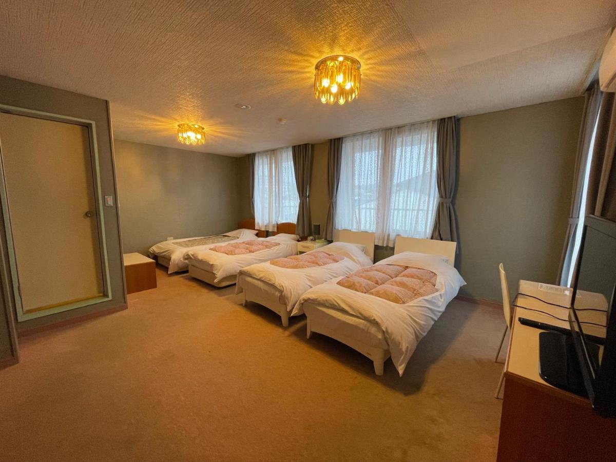 Ginsui Hotel 2*